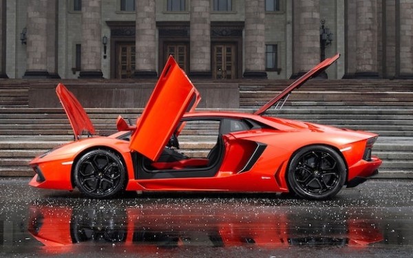 7006494-lamborghini-doors